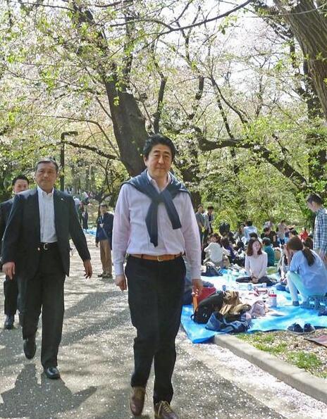 日本首相旅遊活動照片,日本首相旅遊活動照片真實