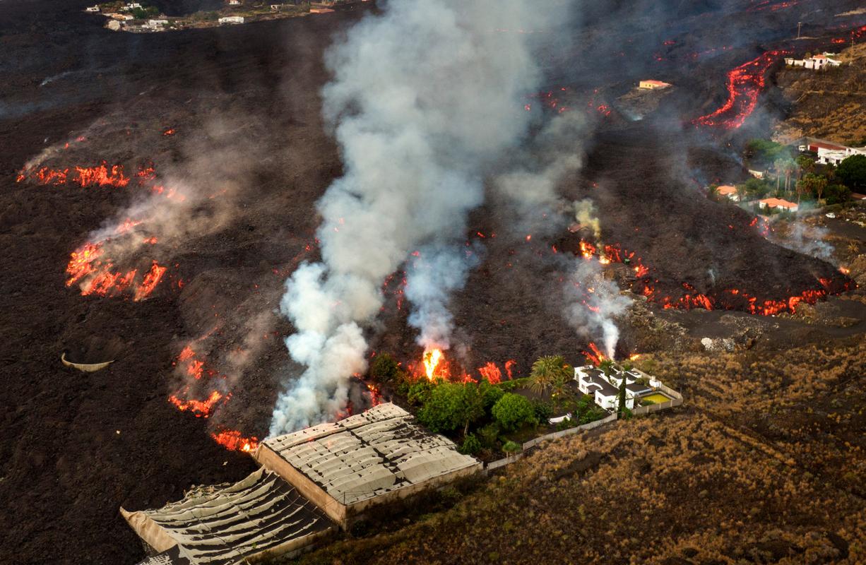 西班牙旅遊地野火,西班牙哪裡(lǐ)有火山