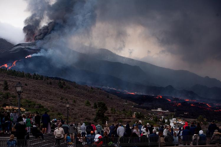 西班牙旅遊地野火,西班牙哪裡(lǐ)有火山