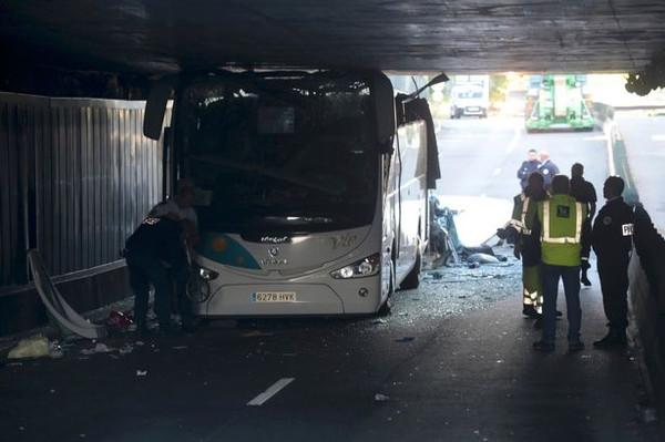 西班牙旅遊車翻車,西班牙旅遊車翻車事(shì)件