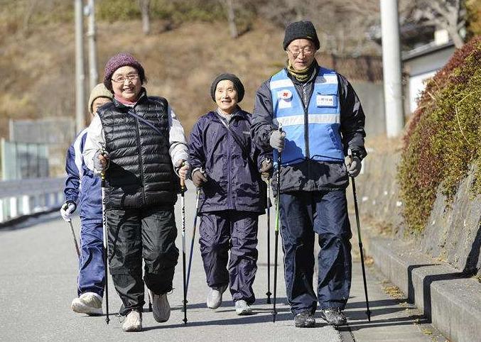 日本老人獨自來中國(guó)旅遊,日本老人獨自來中國(guó)旅遊視頻